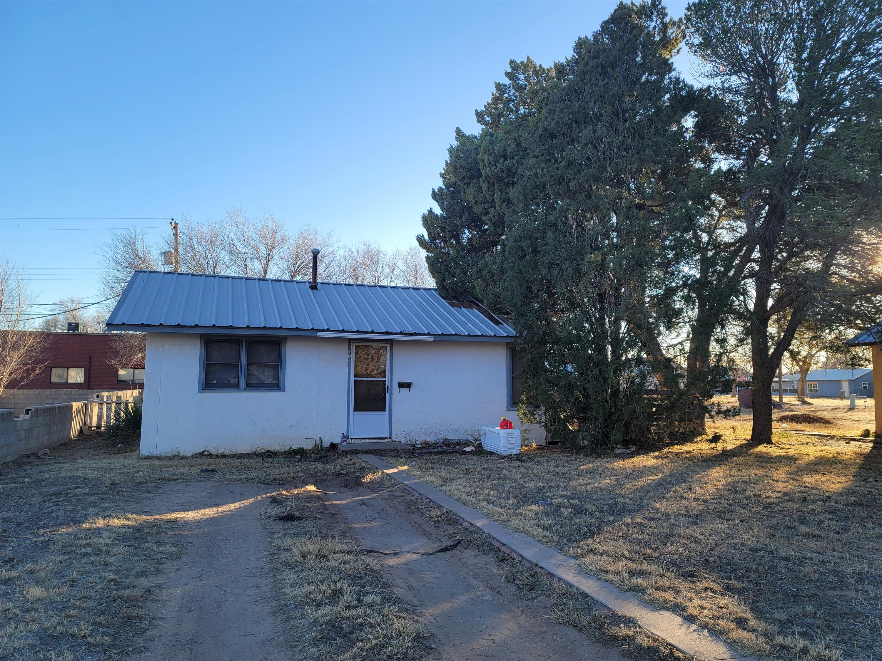 1017 West 14th Lane